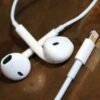 36e794e95bbd60dfa490cb190f3e7e72.jpg Apple - EarPods with Lightning Connector